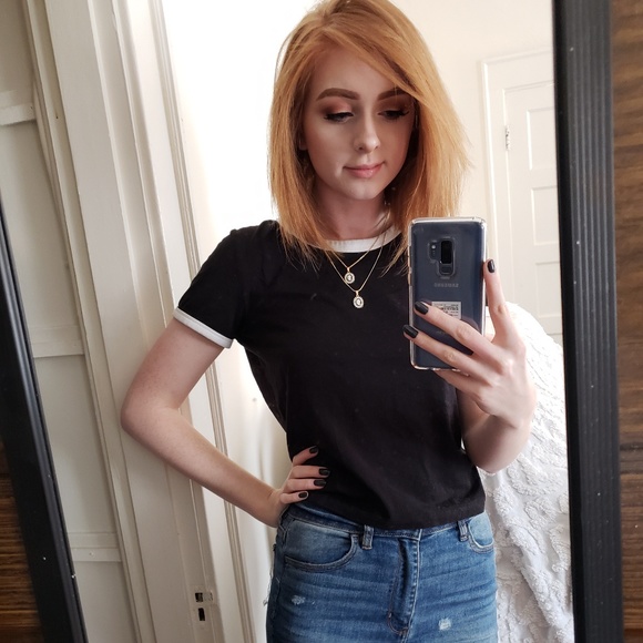 H&M Basics Tshirt - Picture 1 of 4